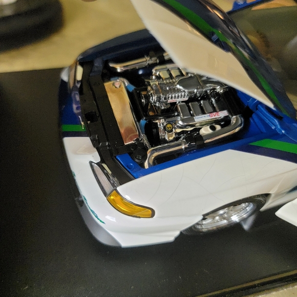 RARE AUTOart Ford Mustang Super Stallion 1/18 scale diecast PLEASE READ !!!! - Picture 5 of 13